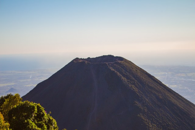 O vulcão "expelia" guerrilheiros 