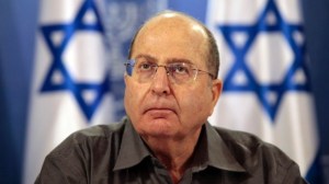 Ya'alon, mnistro da Defesa (foto: Ofer Vaknin)