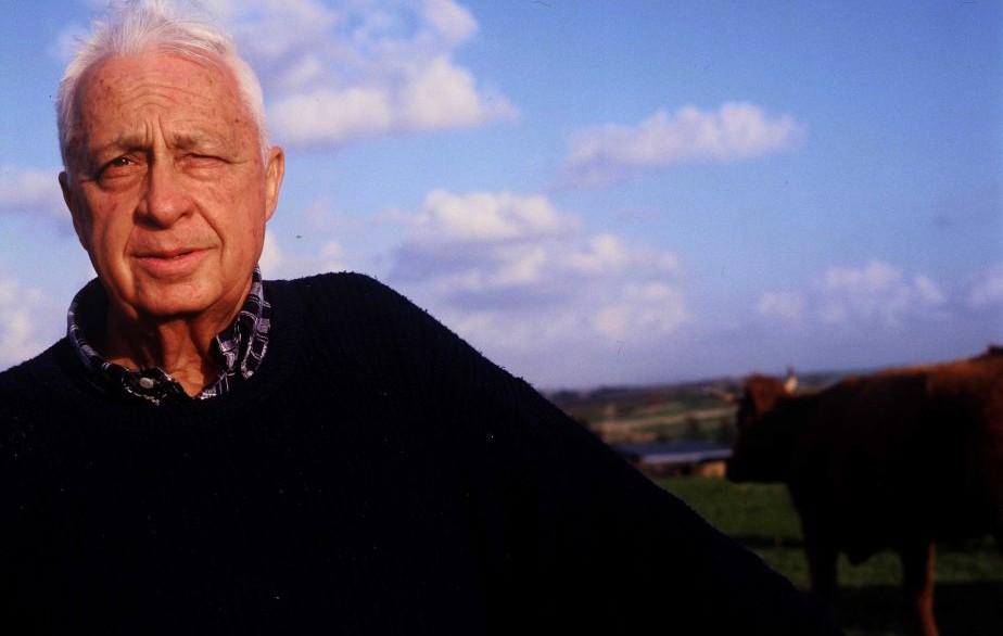 web_f061119ey04-e1388919055587